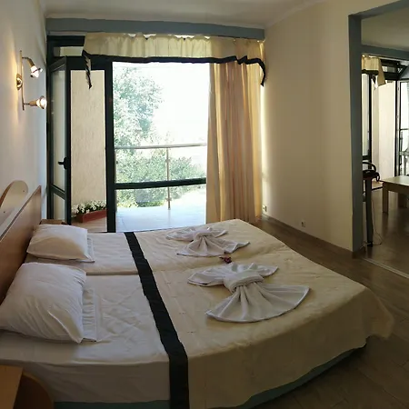 فندق Amfibia Complex 3*