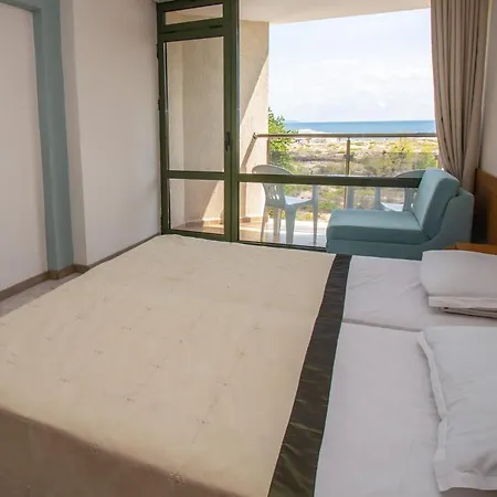 Amfibia Complex فندق