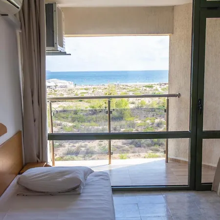 Amfibia Complex 3* Sluneční pobřeží