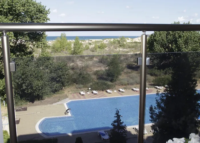 Amfibia Complex 3* サニービーチ