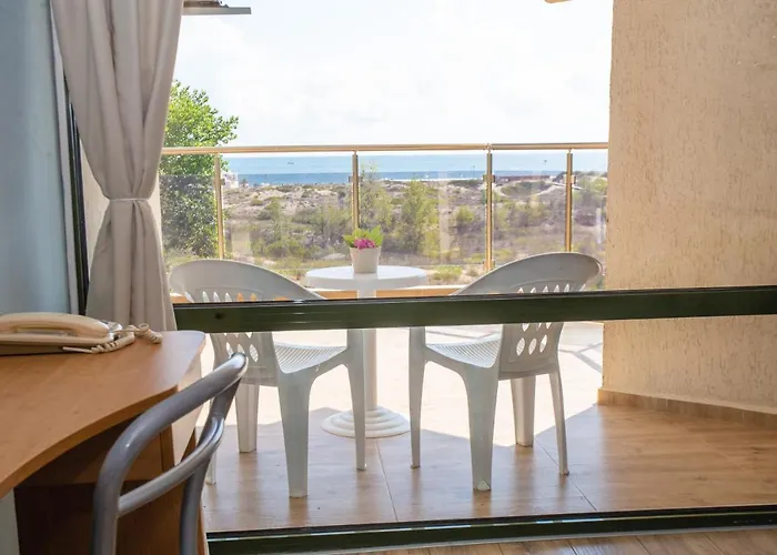 Amfibia Complex ホテル サニービーチ