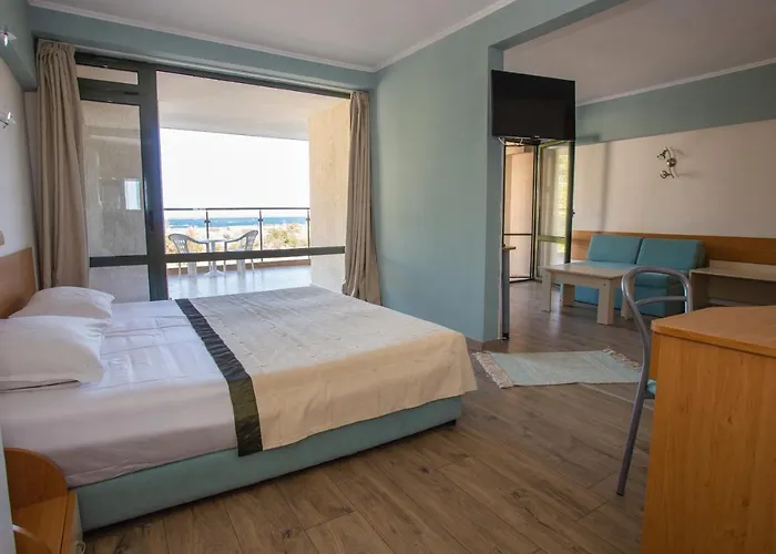 ホテル Amfibia Complex サニービーチ