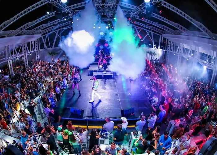 ホテル Amfibia Complex