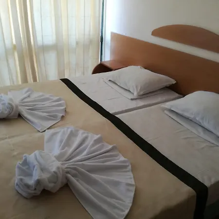 Amfibia Complex 3* Sluneční pobřeží